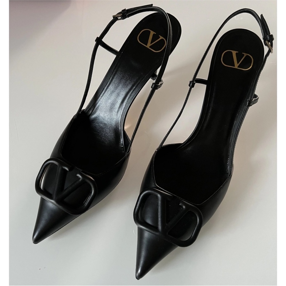 Valentino Black VLOGO SIGNATURE CALFSKIN SLINGBACK PUMP 80 MM / 3.15 IN- Size 40